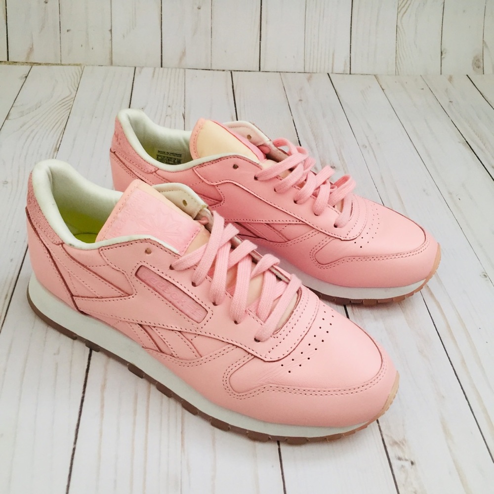 Reebok Classics - Pink Size 8